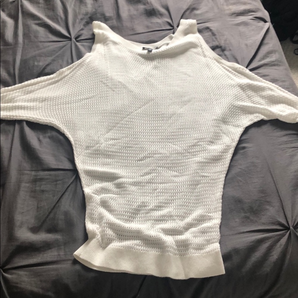 Open shoulder top